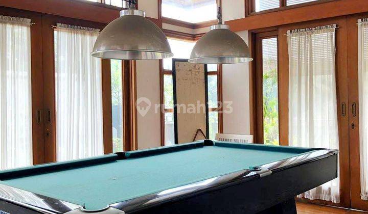 dijual rumah bagus dan tempat strategis 2