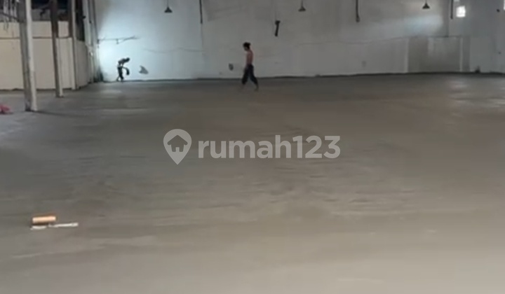 For Rent: Secure & Strategic Warehouse Lot For Rent: Secure & Strategic Warehouse Lot