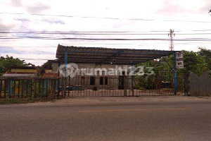 Ruko Bakunase Rarely Available, Suitable for Business on Jl. Raya Batuplat.