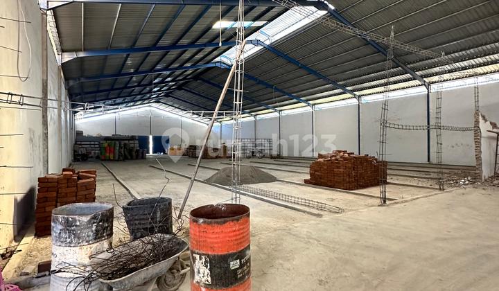 Warehouse in Alak, Good, SHM, Ready to Occupy, Very Strategic.