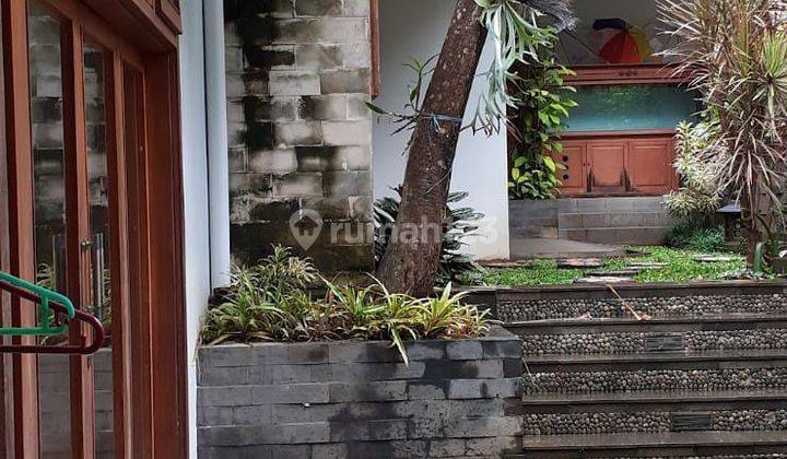 Dijual Rumah Villa Klasik Dengan Private Poll Di Tidar 2