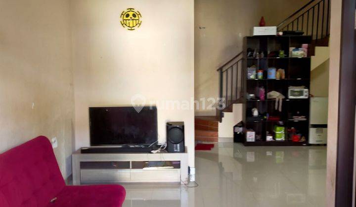 Di jual cepat rumah 2 lantai siap huni semi furnish 2