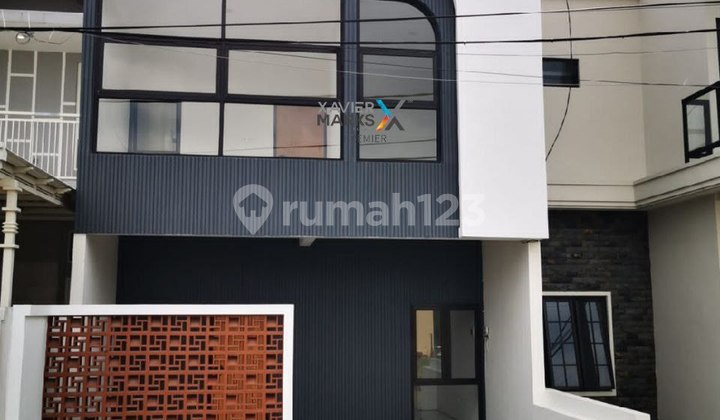 Rumah Baru Aesthetic Dengan View Rooftop 360% Di Tasikmadu