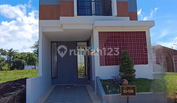 Rumah Cantik 2 Lantai Dekat Kampus Di Merjosari