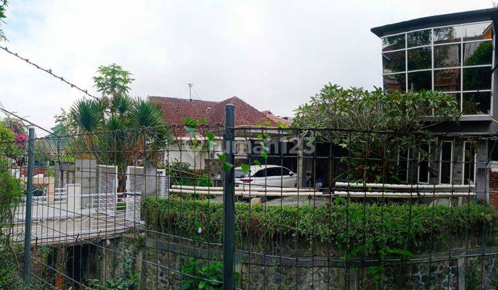 DI JUAL RUMAH DENGAN KONSEP VILLA DI TENGAH KOTA MALANG 1