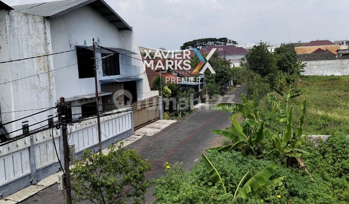 Sturdy House Near Arjosari Terminal on Teluk-teluk Street 2