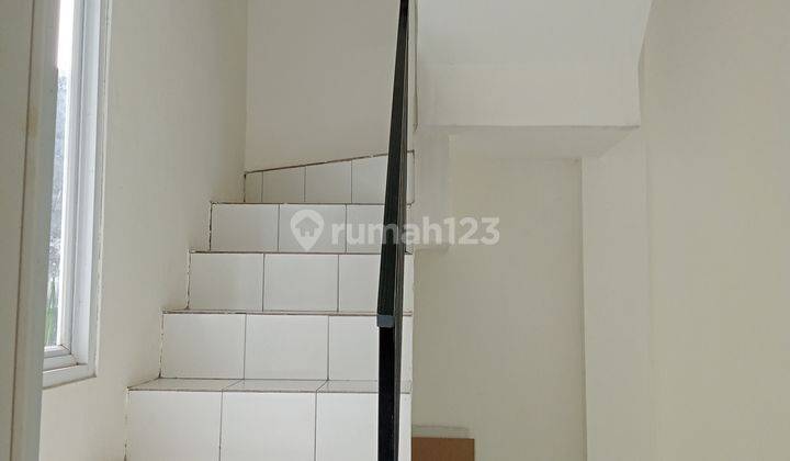 Ruko Putih 2 lantai Baru Renovasi di Legok Permai 10