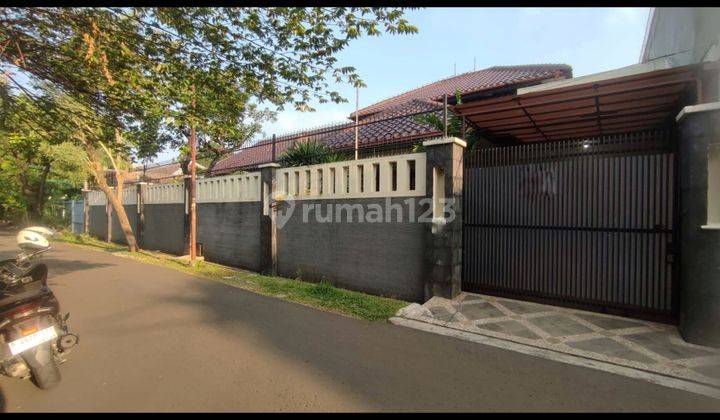 Rumah Di Sekitar Senayan Siap Huni One Gate System  1