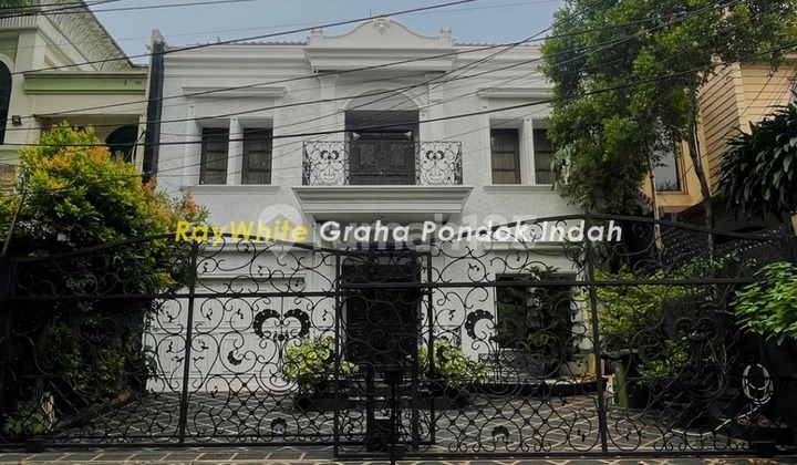 Dijual Rumah Cantik Classic Pondok Indah