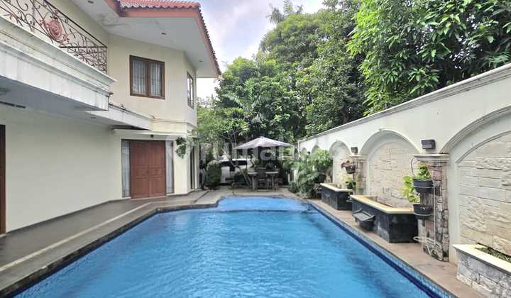 For Sale Spacious Hook House in Pondok Indah