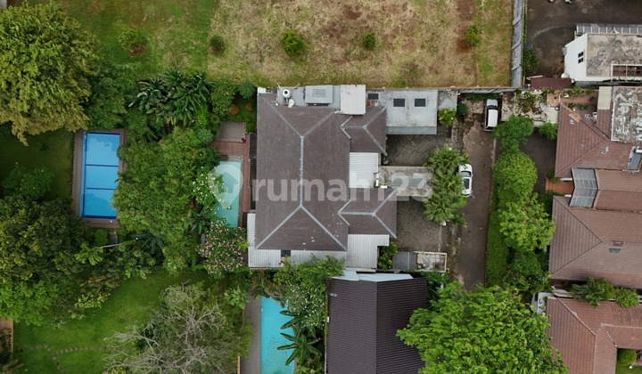 Dijual Rumah Siap Huni, Lokasi Tenang dan Nyaman di Kemang 2