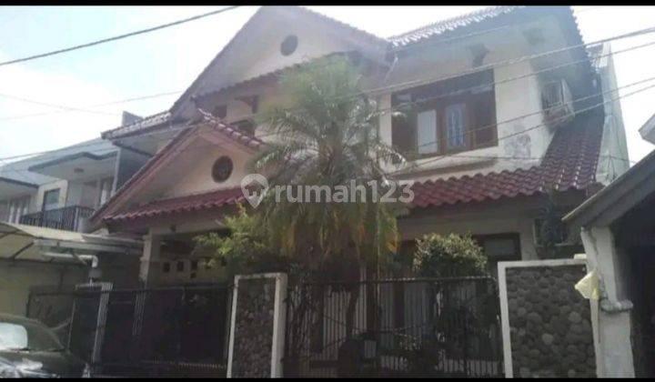 Dijual Rumah 2 Lantai di Kebayoran Lama. Terbaik dikelasnya (RH) 1