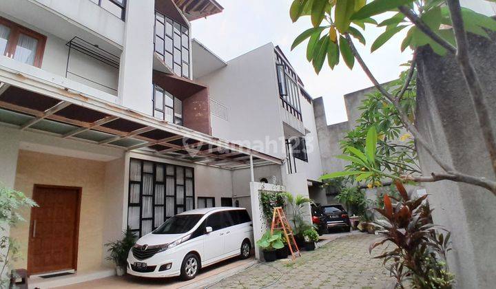 Rumah Industrial Minimalis Jatipadang Jakarta Selatan (IR) 1