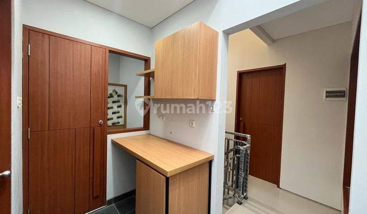 Dijual Rumah 3 Lantai dekat TB Simatupang Minimalis Cozy (IR) 2