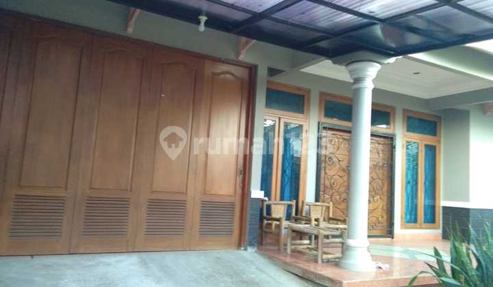 For Sale Beautiful and Well-Maintained House in Kebagusan, South Jakarta 2