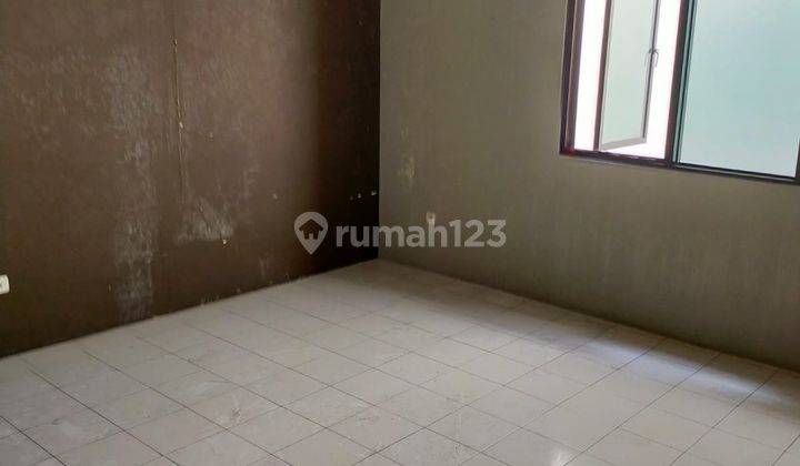 Rumah 2 Lantai Bagus Unfurnished di H Nawi, Jakarta Selatan 6