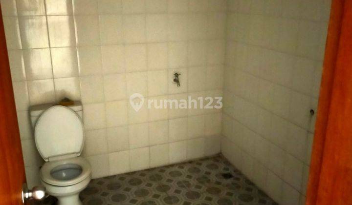 Rumah 2 Lantai Bagus Unfurnished di H Nawi, Jakarta Selatan 8