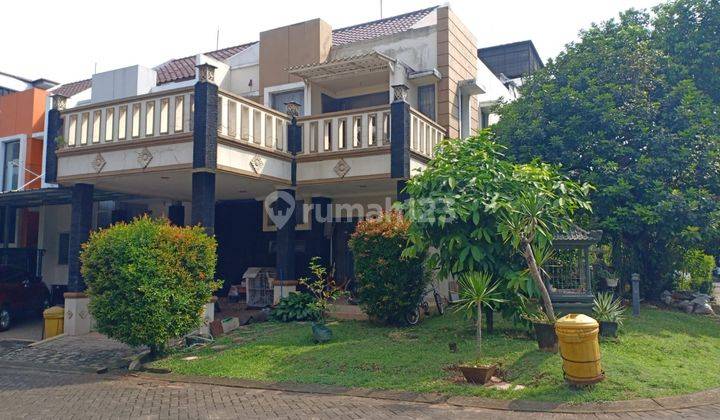 Rumah 3 Lantai di Raffles Hills, Cibubur Jakarta Timur 1