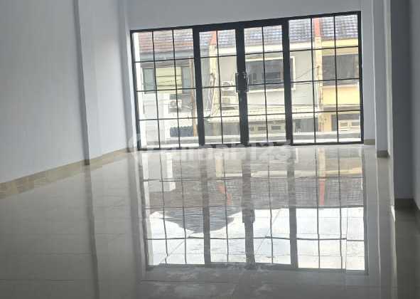For Rent: New and Strategic Shop House in Radio Dalam, South Jakarta. 2