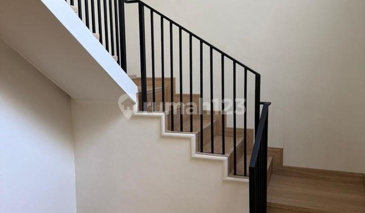 For Rent Well-Maintained Nice House in Pondok Indah, South Jakarta 2