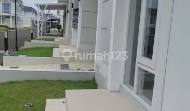 For Sale, Nice and Well-Maintained House in Cikupa, Tangerang For Sale, Nice and Well-Maintained House in Cikupa, Tangerang