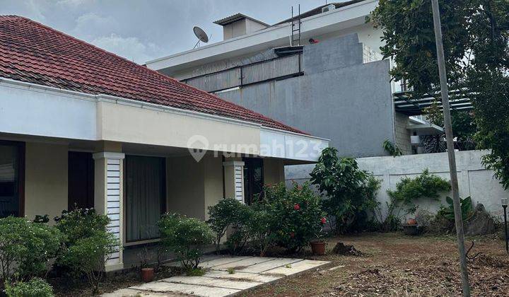 Dijual Rumah Luas Dan Bagus di Kebayoran Baru 2