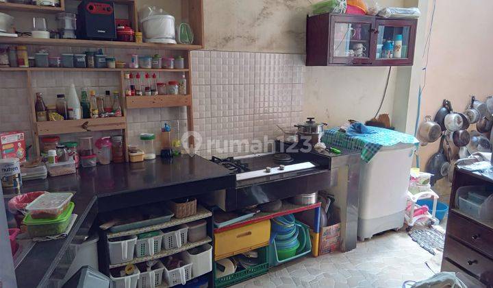 Rumah modern di tengah kota 2