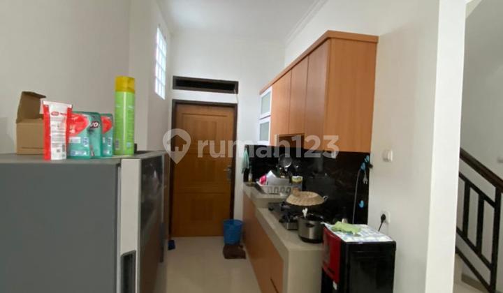 Sewa kontrak rumah bagus terawat 2 lt lokasi strategis tengah kota bandung lingkungan tenang 7