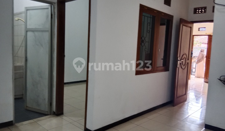 Sewa kontrak Rumah Bagus di Syp BKR 9