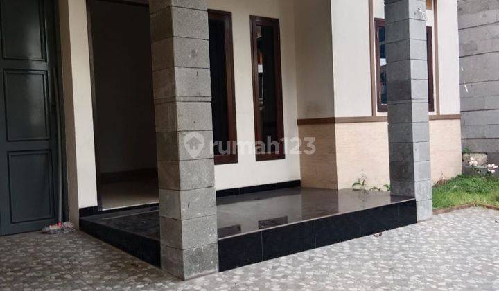 DIJUAL RUMAH BAGUS MINIMALIS 2LT di Turangga buah batu Bandung SHM lokasi strategis 2