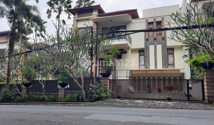 DIJUAL CEPAT RUMAH BESAR BAGUS di Mainroad Ciumbuleuit Bandung 2 Lantai SHM 1