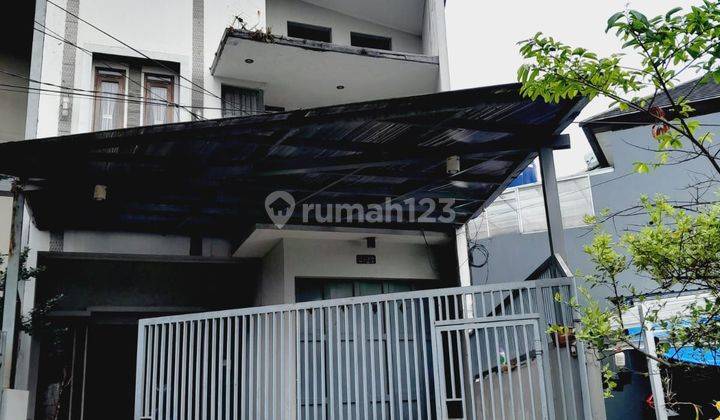 DIJUAL CEPAT RUMAH MEWAH DI MEKAR WANGI di Mekar wangi Bandung jawa Barat 2 Lantai SHM recomended 1