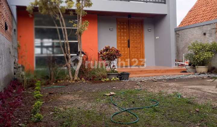 For Sale Minimalist 3-Story Mountain View House in Lembang Ready to Occupy SHM 2