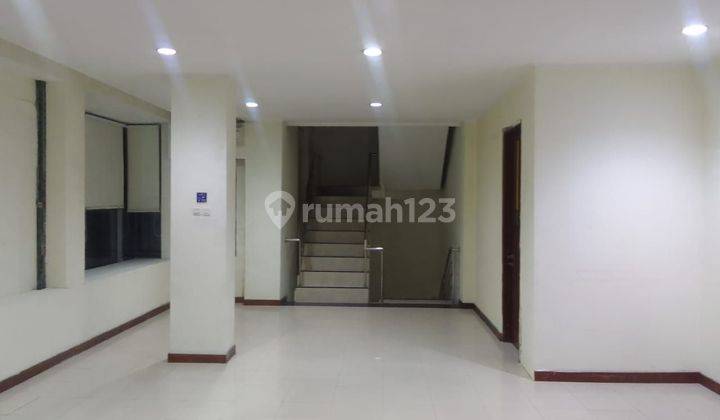 DISEWAKAN / KONTRAK GEDUNG KOMERSIL 3LT DI SYP BKR BUAH BATU BANDUNG COCOK UNTUK USAHA KANTOR  CAFFE ATAU GEDUNG SEKOLAH SHM 2