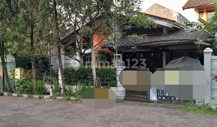 For Sale: House in the Center of Buaah Batu, Bandung City, Strategic Location, with SHM Certificate For Sale: House in the Center of Buaah Batu, Bandung City, Strategic Location, with SHM Certificate