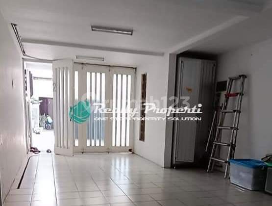 Rumah 3,5lt Lantai Bagus Furnished di Setu, Jakarta Timur 14