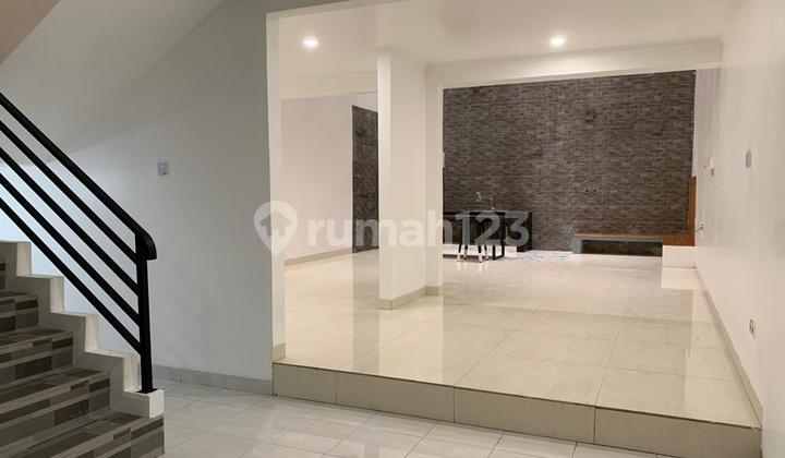 For Rent Rumah Baru Kawasan Kartini Jakarta Pusat 2