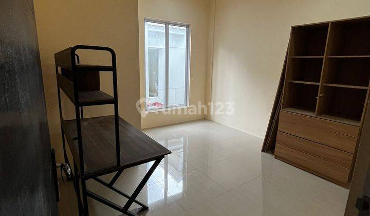 Rumah 2 Lantai Full Renov Tinggal Bawa Koper Dan Barang 6