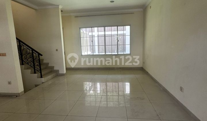 For Rent: Green Lake City Favorite Cluster House