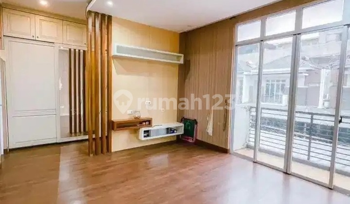 Dijual Murah Rumah Green Lake City Semi Furnish Bagus