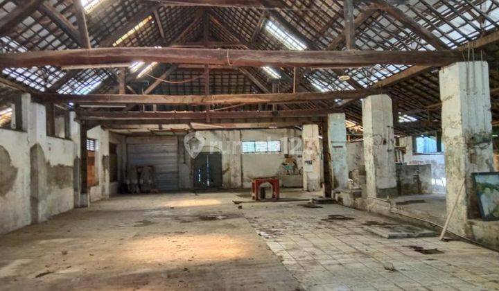 Jual Eks Pabrik Di Pusat Kota Karawang. Lokasi Strategis. Hitung tanah saja Pabrik 2
