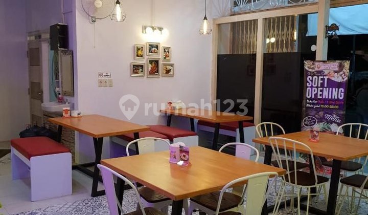 Rumah Usaha di Jalan Utama Kyai Ilyas, Lumajang He013  3