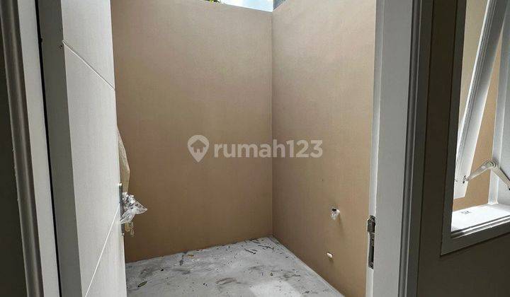 Rumah Cantik Minimalis Di Perumahan Pondok Mutiara, Malang he092  4