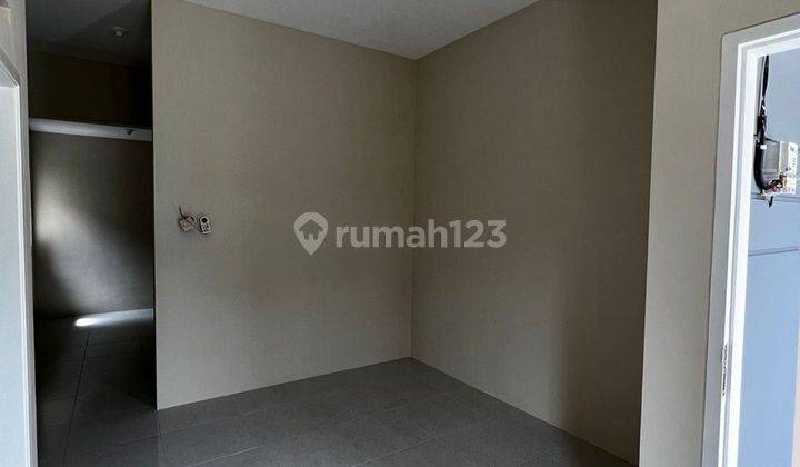 Rumah Cantik Minimalis Di Perumahan Pondok Mutiara, Malang he092  7