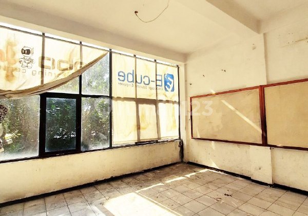 Ruko Strategis Bonus Furniture di Simpang Wilis Malang He182  6
