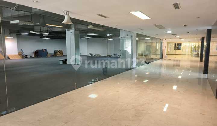Gedung Dibawah Njop Strategis di Bendungan Hilir 1