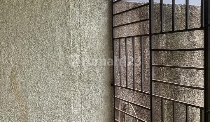 Disewa Rumah Siap Huni, Terawat di Cisanggiri Kebayoran Baru