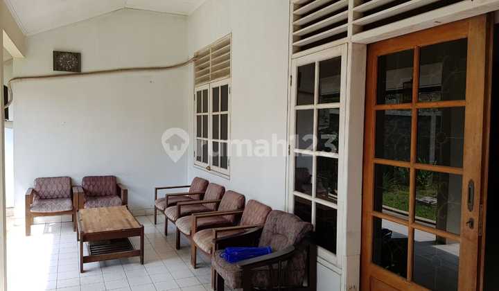 Rumah Lokasi Tenang Dekat ke Mall dan Pasar 2