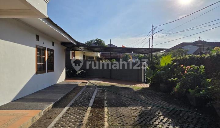 House Near Toll Road Access, MRT, and Busway Close to Pondok Indah 2