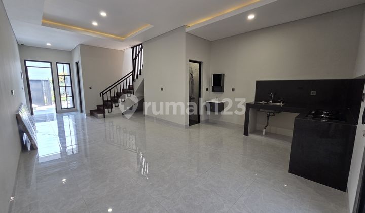 Rumah Baru Siap Huni Bebas Banjir di Meruya Dekat Tol 2